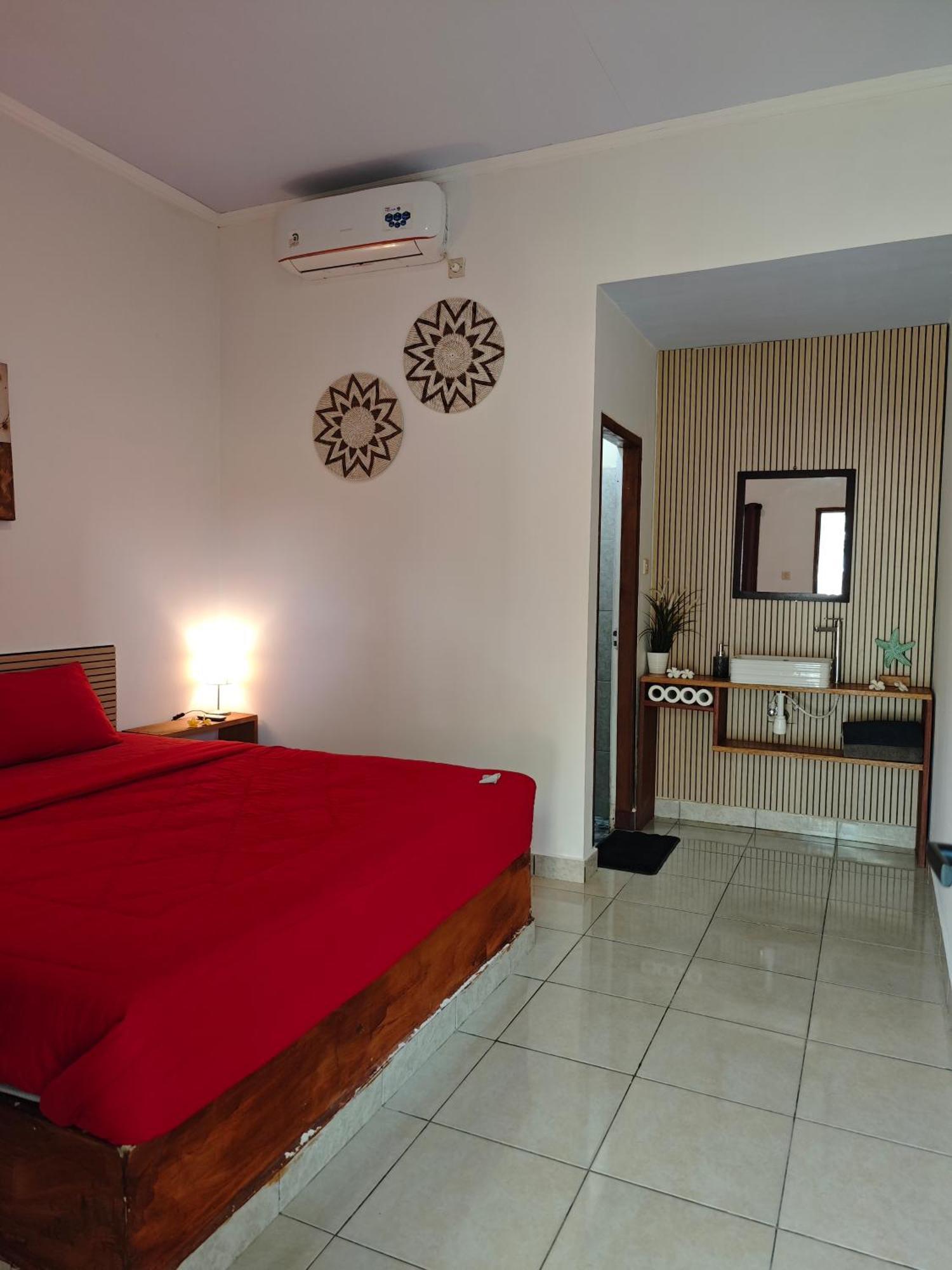 Hotel Surf Camp 79 Kuta  Habitación foto